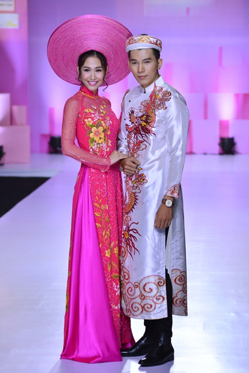 hoa-khoi-khanh-ngan-long-lay-voi-ao-dai-do-ruc-9