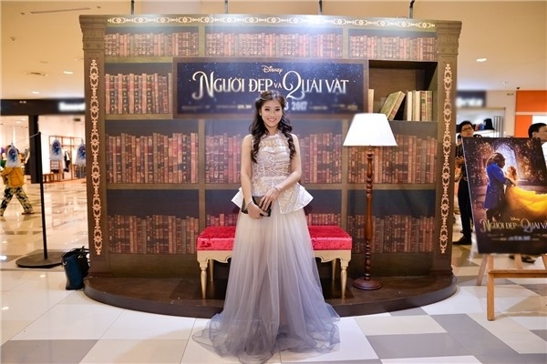 Mai Ngo, Quynh Anh Shyn vao nhom sao mac xau nhat tuan qua hinh anh 8