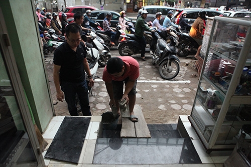 nhung bac tam cap chuan nhat ha noi sau con loc gianh lai via he hinh anh 5