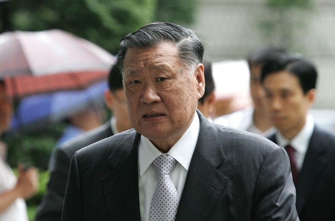 Nhung chaebol Han chao dao vi chuyen 'huynh de tuong tan' hinh anh 2
