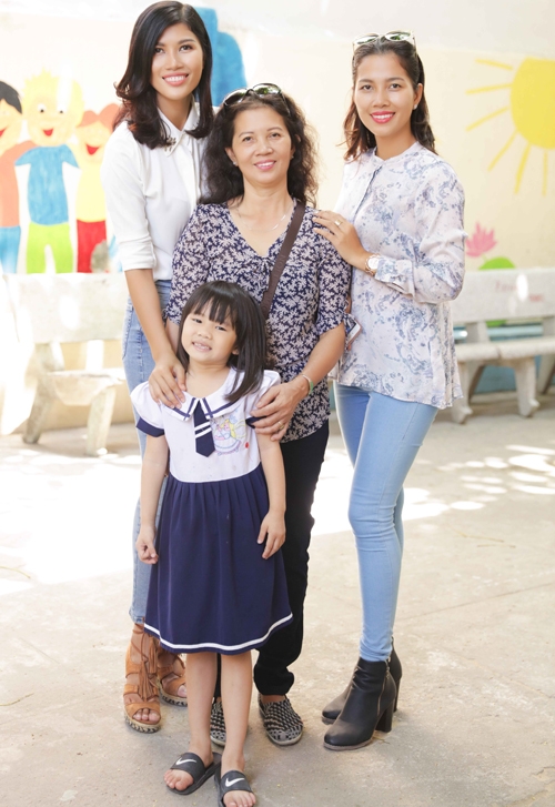 trang-la-cung-chong-dai-gia-ky-niem-1-nam-ngay-cuoi-4