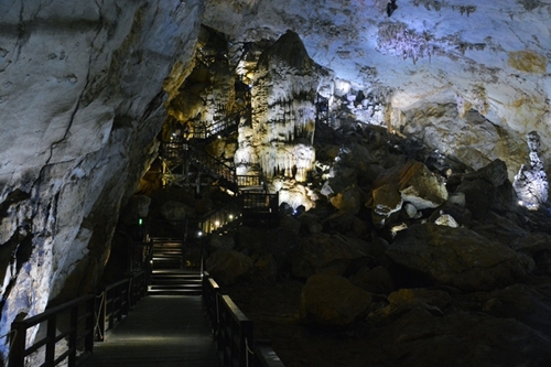 tranh-cai-ve-de-xuat-thi-hoa-hau-trong-dong-thien-duong-1
