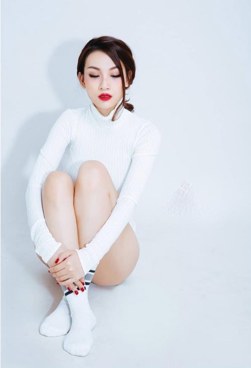 Chốt hạ 10 kiều nữ mặt xinh, dáng 