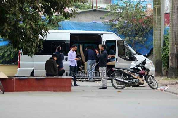 Hà Nội, chuyển bến Mỹ Đình, xe khách chạy chui, xe hợp đồng trá hình, CSGT xử phạt xe dù, CSGT đóng giả xe ôm