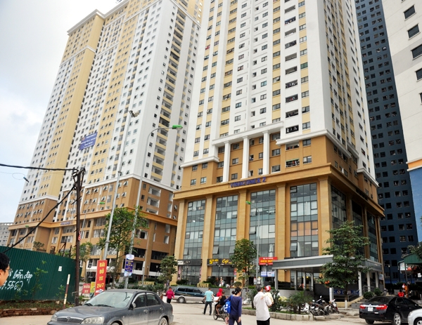 Hà Nội: Háo hức nhận nhà, nhiều cư dân tá hỏa khi chung cư vẫn là... bãi chiến trường - Ảnh 1.