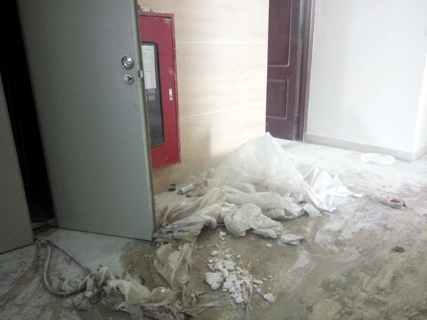 Hà Nội: Háo hức nhận nhà, nhiều cư dân tá hỏa khi chung cư vẫn là... bãi chiến trường - Ảnh 8.
