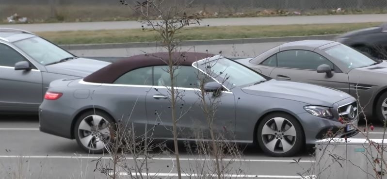 Mercedes-Benz E-Class Cabriolet ban san xuat lo dien tren pho hinh anh 5