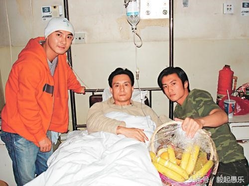 Trương Vệ Kiện và bê bối đánh tài tử Tây du ký gãy xương, dập thận - Ảnh 2.