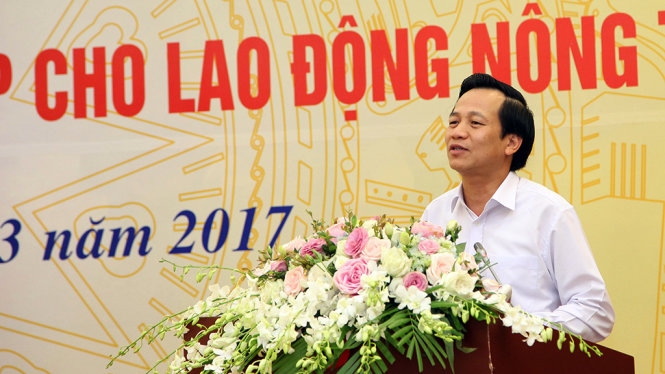 Một xã có tới 600 lao động đăng ký học nghề… hoạn lợn 
