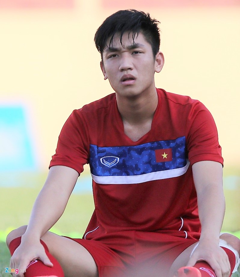 U20 Viet Nam: Tony Tuan Anh da cap voi Thanh Hau hinh anh 8