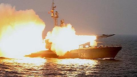 Viet Nam dong them Molniya co Kh-35UE, mua Byan-M mang Kalibr?