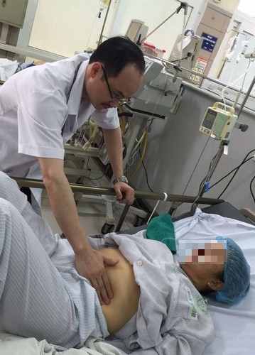 3-nguoi-trong-mot-nha-nguy-kich-vi-an-phai-nam-doc
