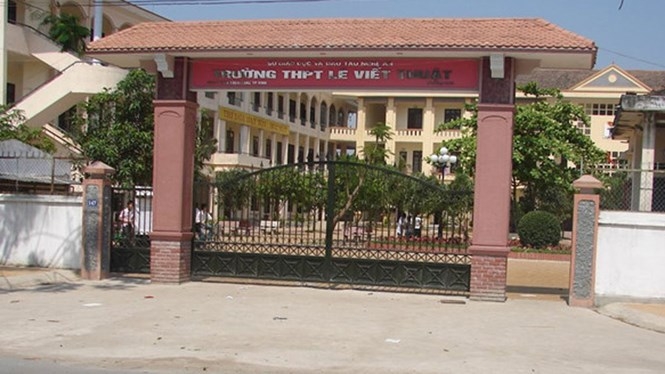 Hội đồng kỷ luật Trường THPT Nguyễn Sỹ Sách đã thi hành kỷ luật cảnh cáo với giáo viên vi phạm