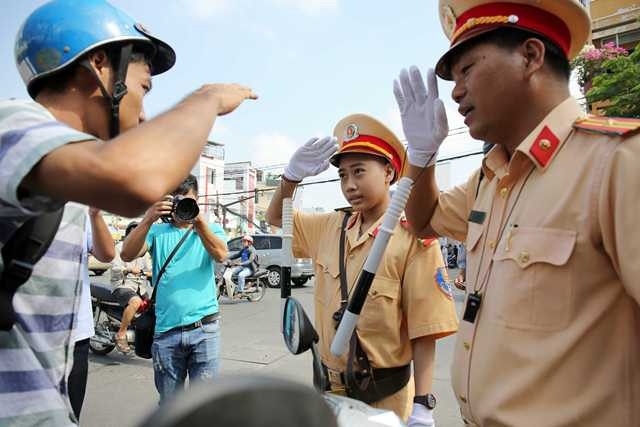 Cau be ung thu xuong o Sai Gon thuc hien uoc mo lam CSGT hinh anh 2