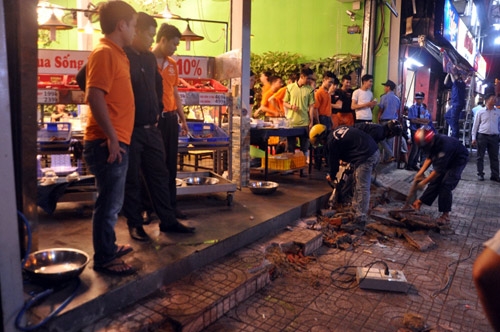 Nửa đêm ông Đoàn Ngọc Hải chỉ đạo cẩu xe sang, “xử” quán nhậu hình ảnh 10 nua dem ong doan ngoc hai chi dao cau xe sang, “xu” quan nhau hinh anh 10