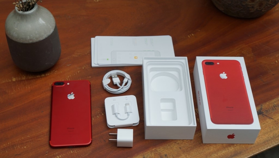 Can canh iPhone 7 Plus do tai VN: Doc, dep, gia cao hinh anh 2