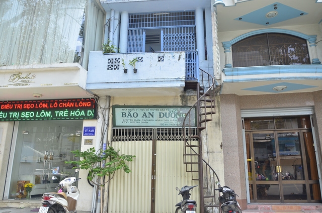  Chiếc cầu thang mà ông Hải thông cảm không buộc cưỡng chế, tháo dỡ vì đây là lối đi duy nhất cho gia đình có cụ bà 80 tuổi 