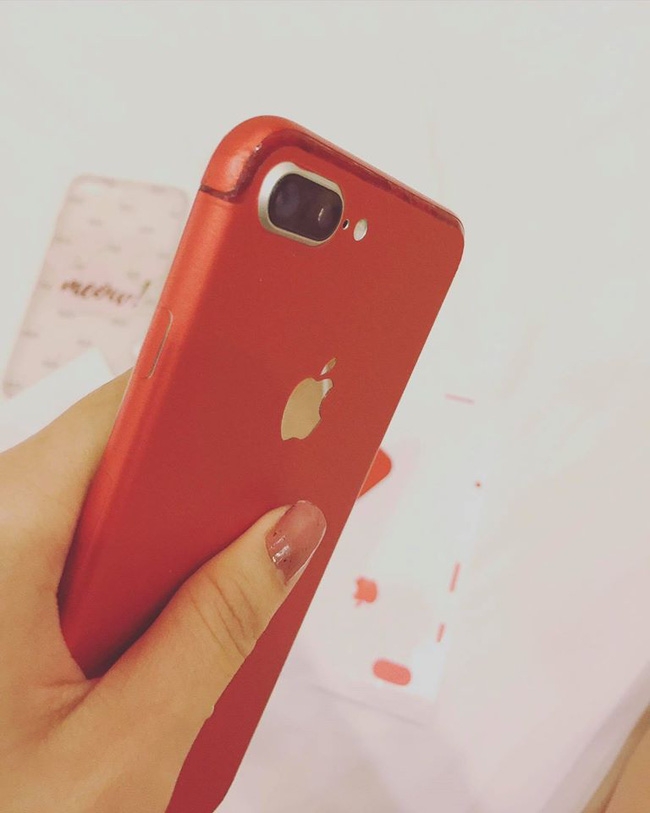 Xa thiếu gia Phan Thành, Thúy Vi làm thế này để có iPhone7 đỏ - 4