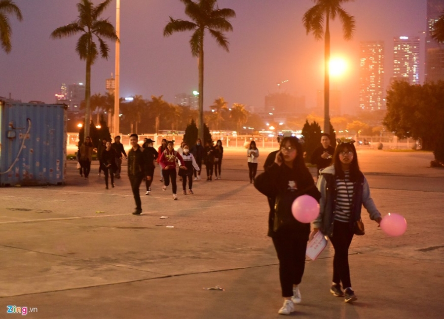Het gia ve 'cat co', dem nhac sao Han tren san My Dinh vang tanh hinh anh 2
