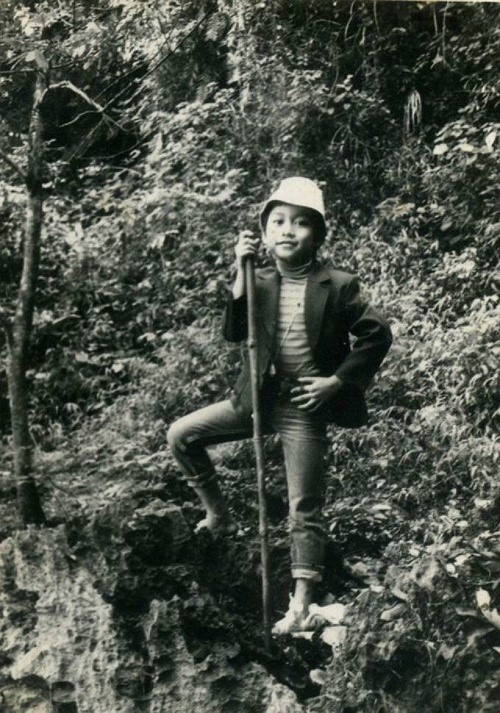 Loat anh qua khu 'nguoi muon ao, ke ngo tau' cua sao Viet hinh anh 14