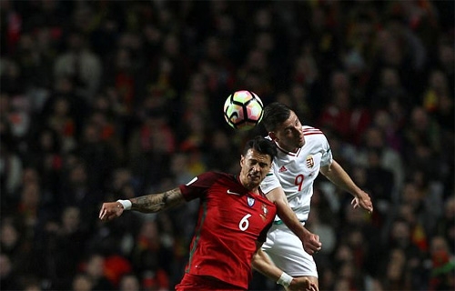 ronaldo-ghi-cu-dup-bo-dao-nha-thang-tran-thu-tu-lien-tiep-o-vong-loai-world-cup-1