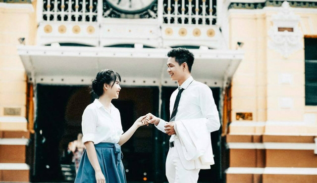Là những bữa cơm cùng nhau, ánh mắt nhẹ nhõm khi nhìn thấy nhau sau 8h tối và cảm thấy những ồn ào ngoài kia chẳng đáng gì sau cánh cửa nhà.