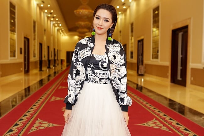 Isaac vã mồ hôi khi bị tấn công bởi dàn thí sinh Vietnam Idol Kids - Ảnh 5.