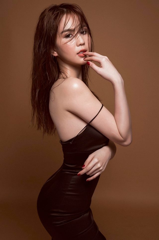 ngoc trinh sexy nong bong, nguoi tinh cu co tiec sau 2 thang chia tay? hinh anh 7