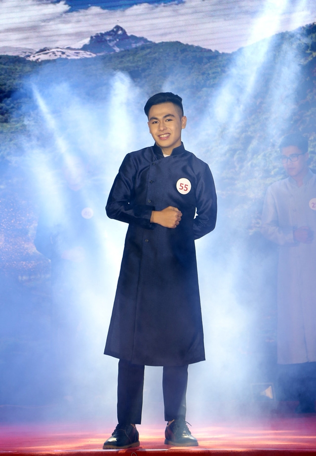  Thí sinh được yêu thích nhất: Dương Hoàng Long 