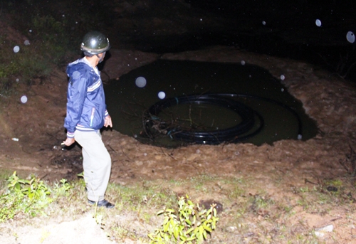 roi-xuong-ho-cong-trinh-be-4-tuoi-tu-vong