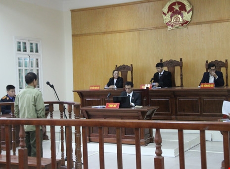 Tuyên án người lái xích lô trong vụ tôn cứa cổ cháu bé - ảnh 4