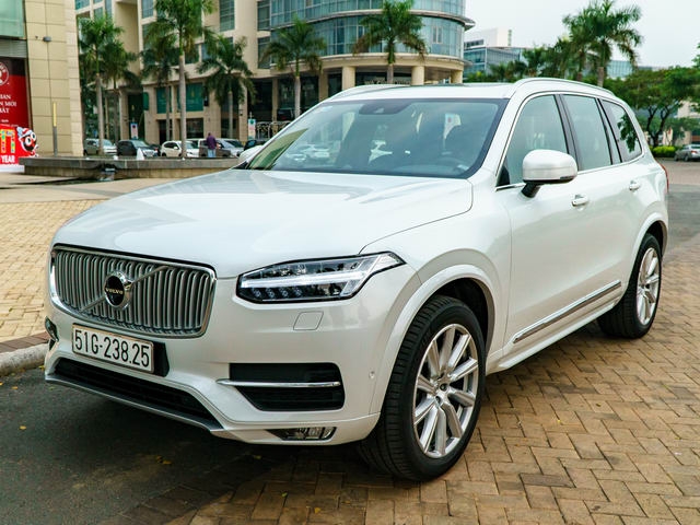 Volvo XC90: Xe sang Thụy Điển giá 3 tỷ đồng tại Việt Nam - 1