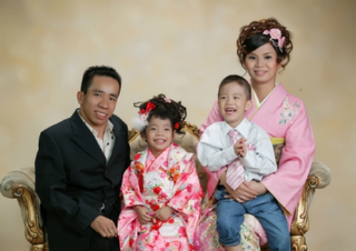 nguoi-em-trong-cap-song-sinh-dinh-lien-viet-duc-tro-thanh-giao-su-tai-nhat-ban-2