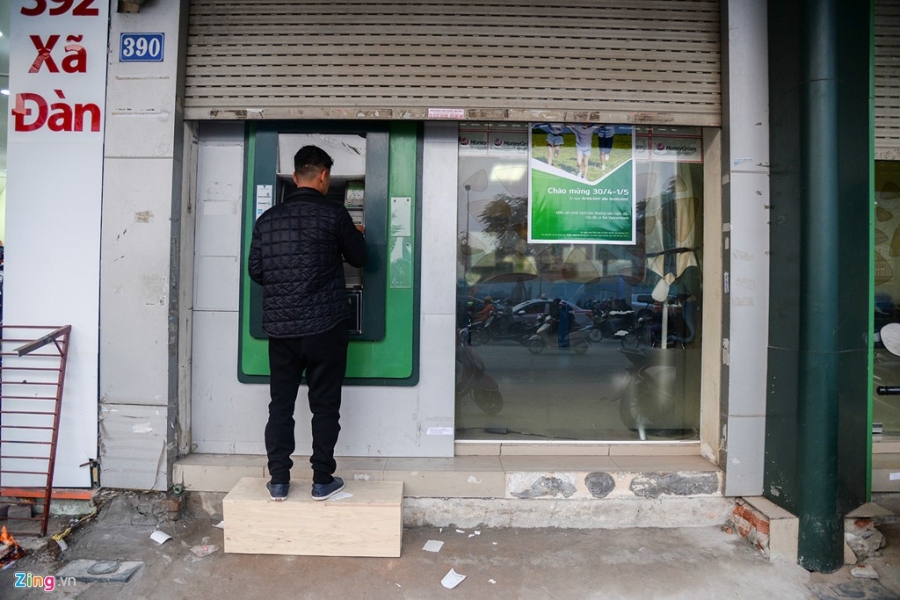 Canh rut tien bi hai o cac ATM bi dap bo bac tam cap hinh anh 8