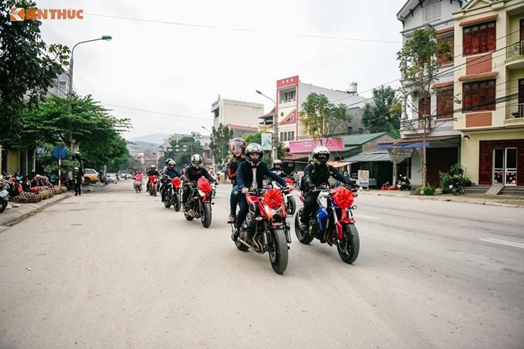 Dan moto phan khoi lon 