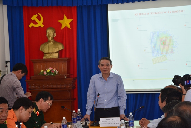 Bộ trưởng Trương Quang Nghĩa chỉ đạo cuộc họp tìm kiếm 9 thuyền viên mất tích sáng 29/3