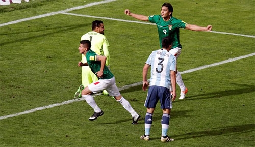 vang-messi-argentina-tay-trang-o-vong-loai-world-cup-2018-1