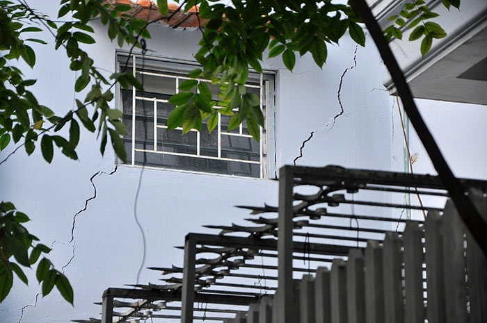 anh: nha dan tai ha noi nut toac vi chung cu cao cap xay ke ben hinh anh 3