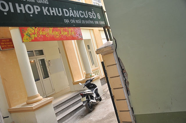 anh: nha dan tai ha noi nut toac vi chung cu cao cap xay ke ben hinh anh 12