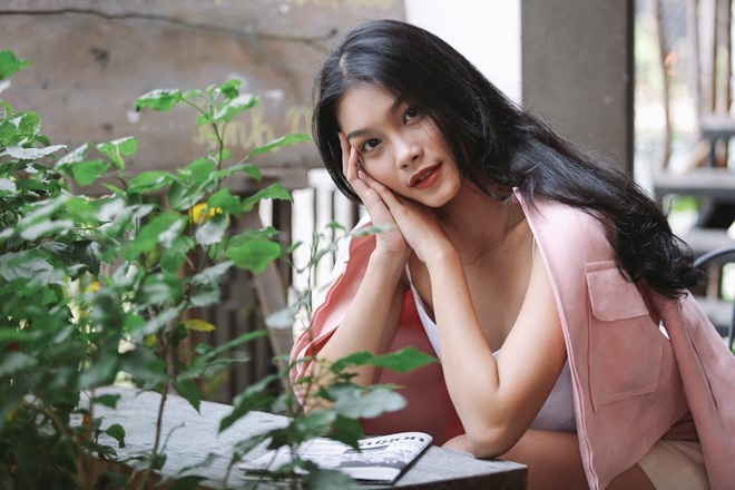 Con gai Kieu Trinh: Co gai 20 tuoi toa sang nhat o The Face Online hinh anh 1