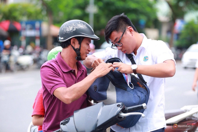 Không thu phí đối với tất cả thí sinh thi THPT Quốc gia - Ảnh 1.