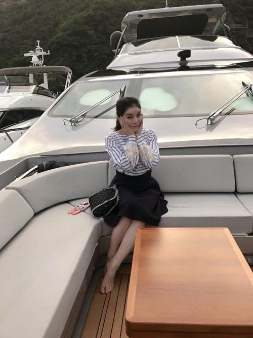 nhung-nguoi-dep-viet-so-huu-du-thuyen-trieu-do