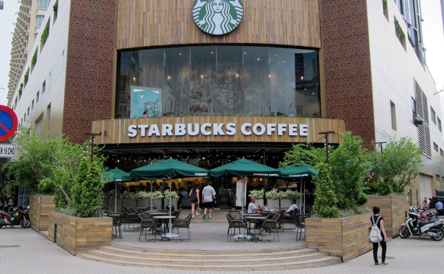 Starbucks o New World tan hoang gach da khi bi dap via he hinh anh 2