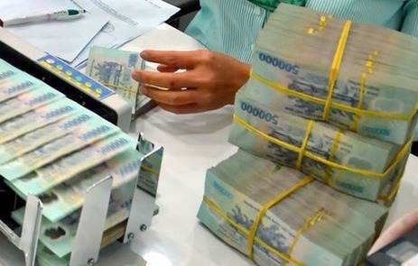 Image result for Giám đốc khối trong ngân hàng có thể nhận lương tháng 500 triệu đồng