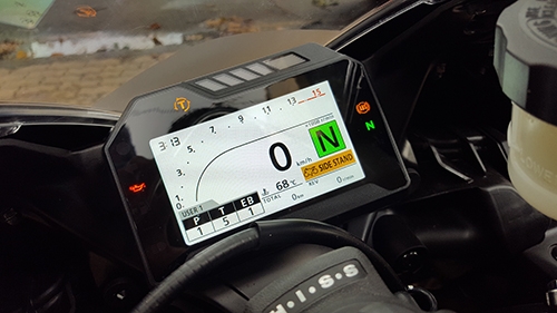 honda-cbr1000rr-2017-dau-tien-cap-ben-viet-nam-1