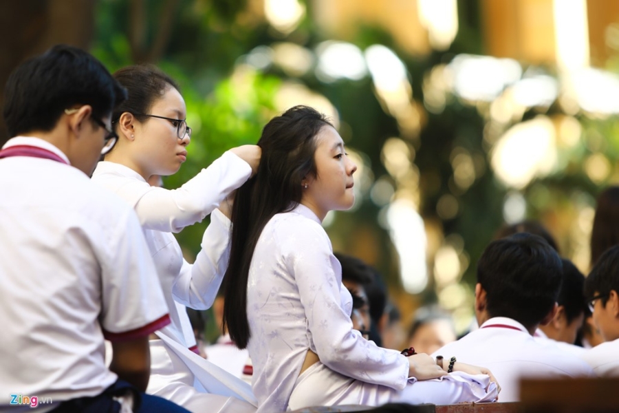 Nu sinh Trung Vuong rang ro ky niem 100 nam truyen thong hinh anh 9