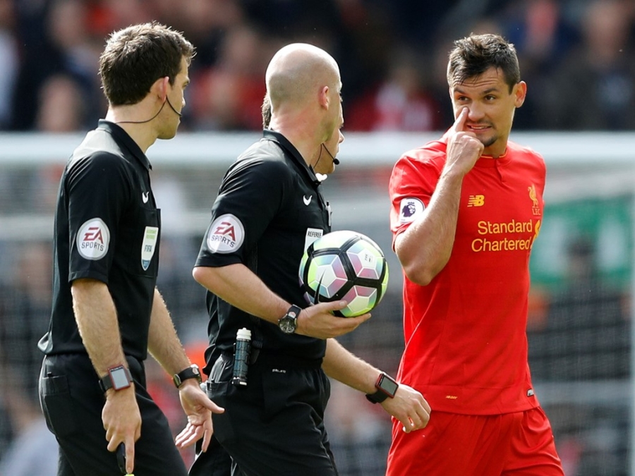 Trung ve Liverpool suyt gay chan o tran derby khoc liet hinh anh 5