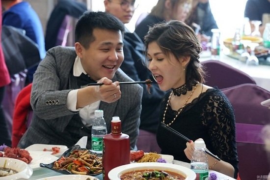 chàng trai Trung Quốc, tình yêu, hôn nhân, đám cưới