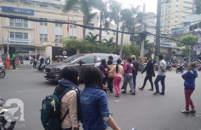 Bà ngoại bé gái 10 tuổi bị xâm hại đến mang thai: Đi giải quyết cái thai mà nó cứ tưởng được đi chơi - Ảnh 1.