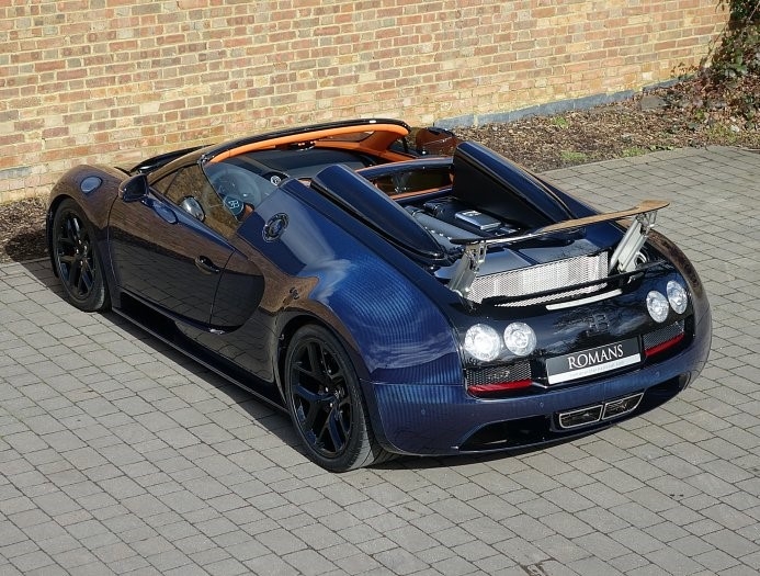Bugatti Veyron cu rao gia gan 3 trieu USD hinh anh 3